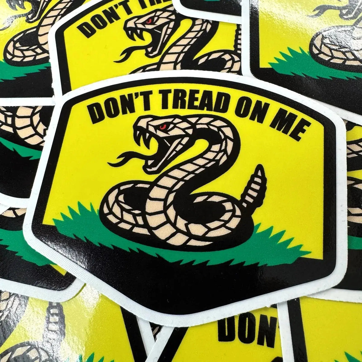 V.2.0 - Don't Tread On Me - 3 Inch - Sticker Tactical Gear Junkie